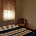 Sanus Apartments